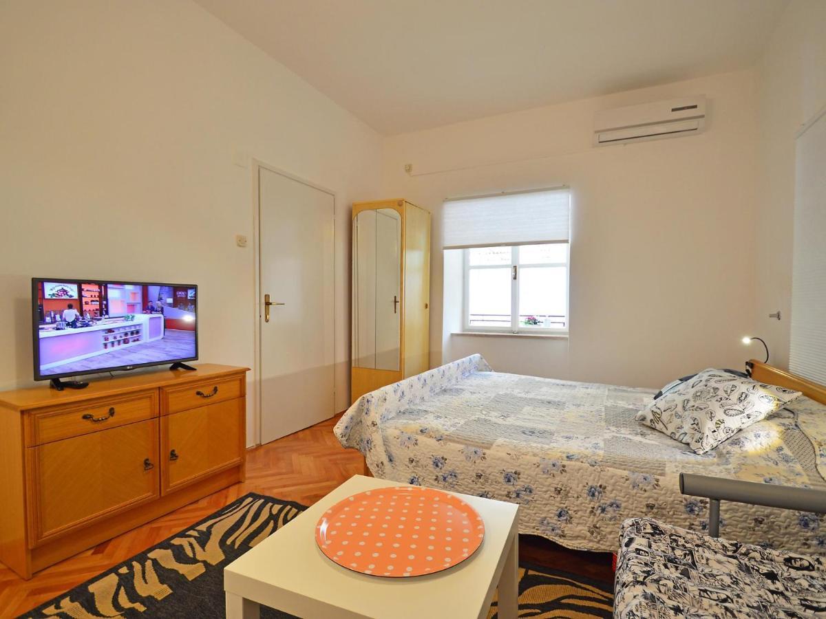 Apartment Cmiljina-1 セニ エクステリア 写真